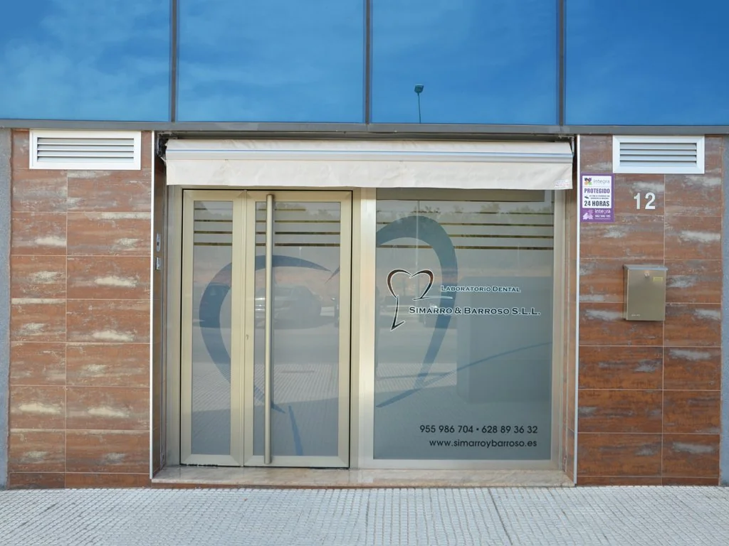 Simarro & Barroso - Entrada edificio